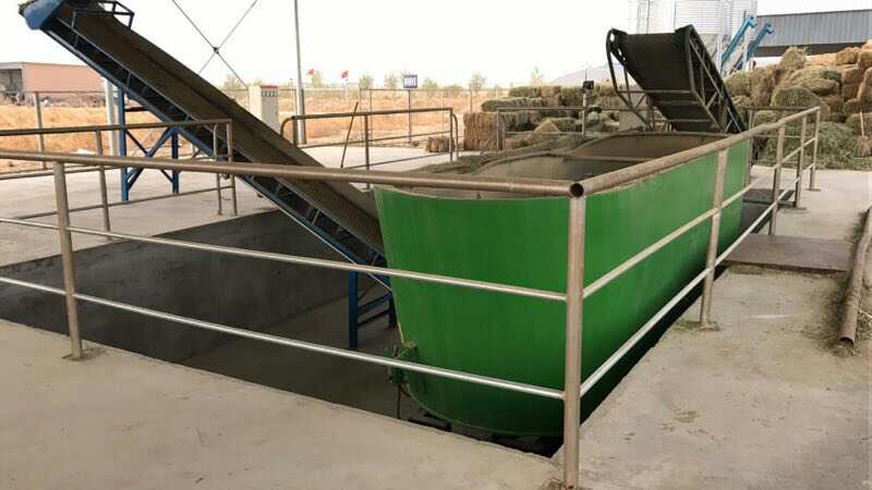 河南某公司购买固定式TMR搅拌机