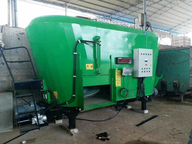 河南某公司购买固定式TMR搅拌机